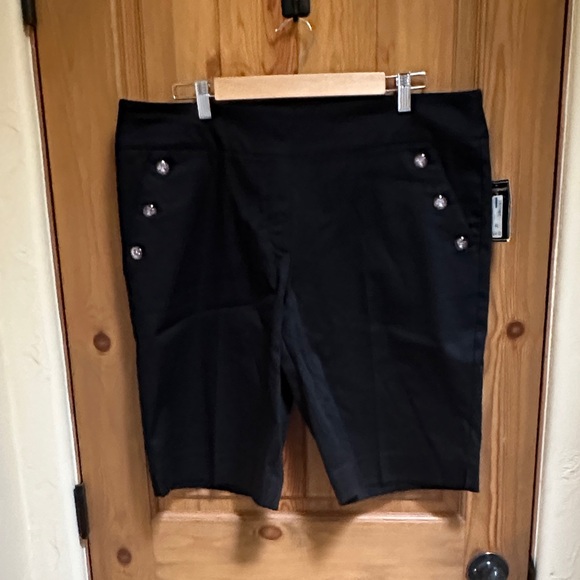 Counterparts Black Women's Bermudas - Picture 1 of 8